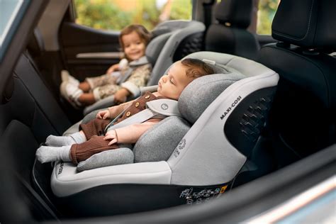 Can Car Seats Touch Each Other: A Symphony of Safety and Space